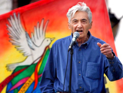 Howard Zinn speaking at a peace rally • Date unknown